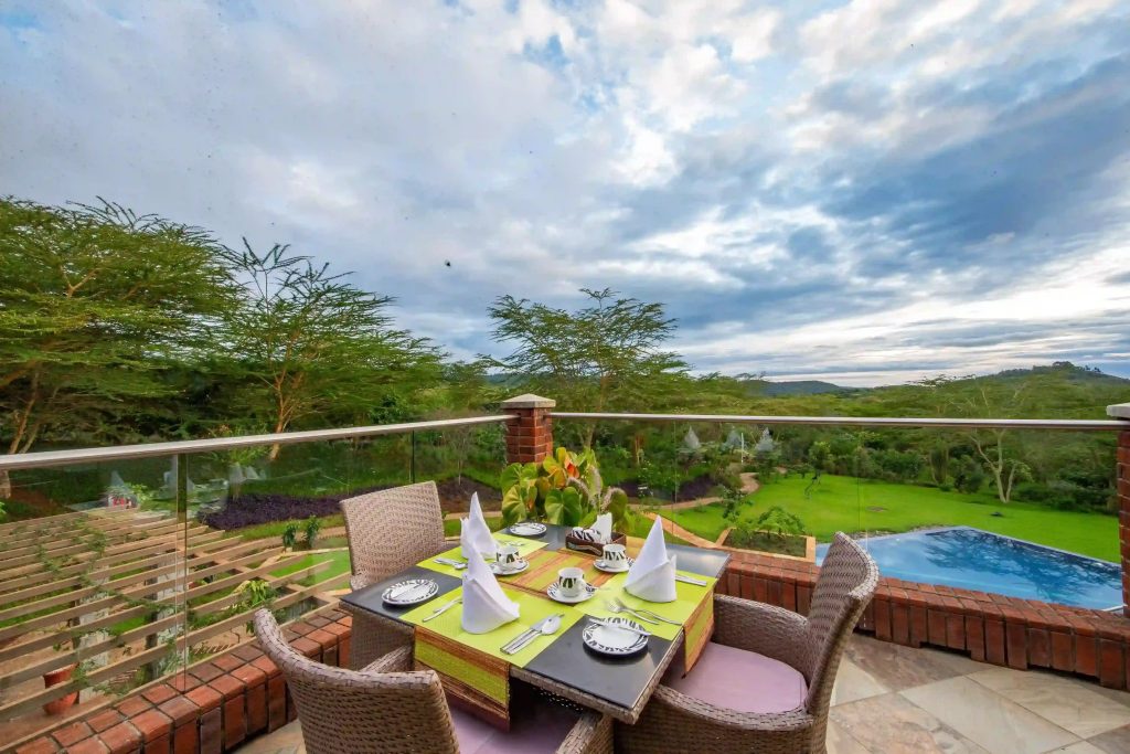 terrace-dining-image