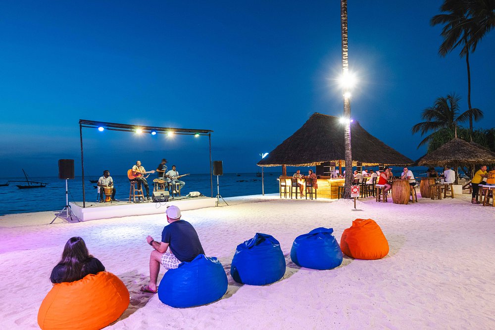 restaurant-beach-side