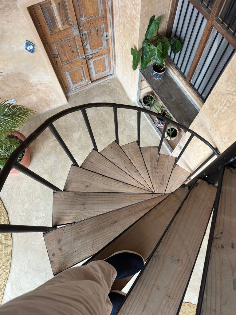 like-staying-in-an-art (1)