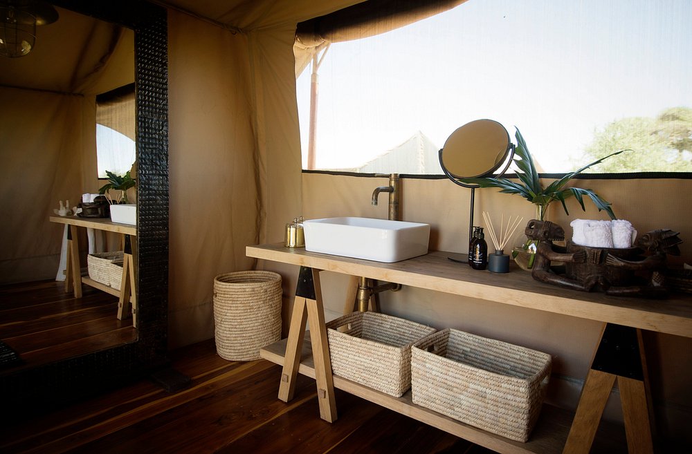 public-bathroom-interior