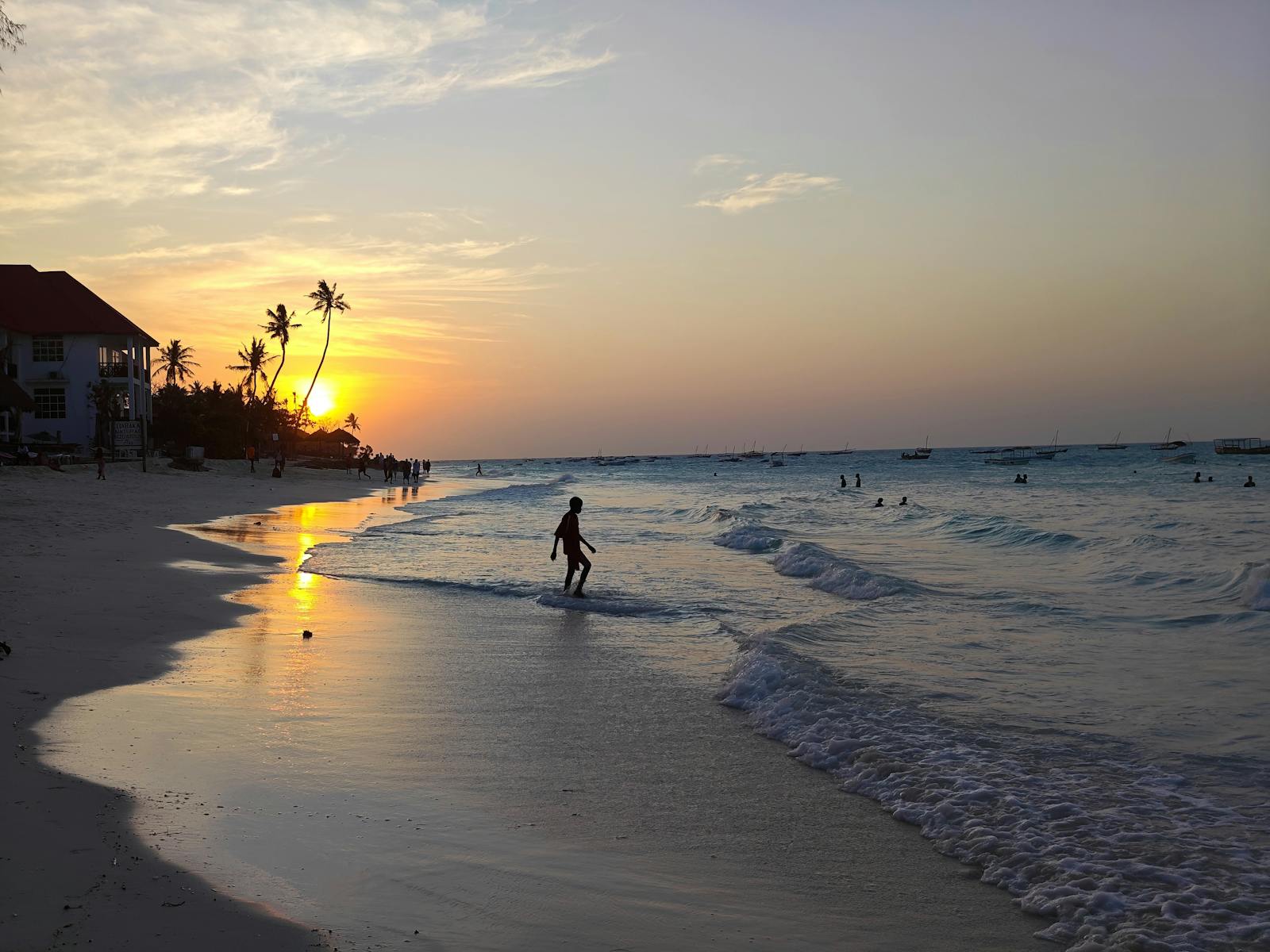 Kendwa Beach Zanzibar: Full Moon Party, Hotels & Travel Guide